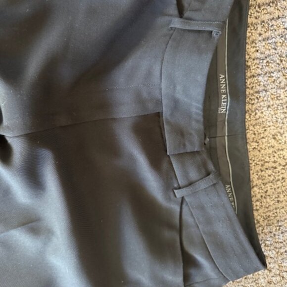 Anne Klein Women's Black Suit Size 6 - Picture 7 of 9